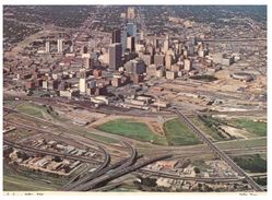 (PF 125)  USA Postcard - Dallas - Big D (motorway) - Dallas