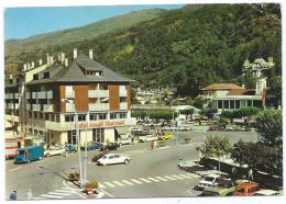 CP AX LES THERMES, AUTOS VOITURES, CITROEN DS, AMI 6 - 8, RENAULT 4L, FOURGONNETTE, HOTEL ROYAL THERMAL, ARIEGE 09 - Ax Les Thermes