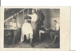 BRUSSEL         DUITSE  FOTOKAART     COIFFEUR       WO I - Petits Métiers