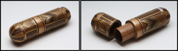 Tube à Messages, "billet Doux" En Bois Verni, Décor Marqueterie De Paille, L. 155 X Diam. 40mm. - TB - Stamp Boxes