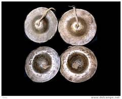 - Anciennes Cymbales Birmanes Tingsas En Bronze / Old Burmese Cymbals - Musical Instruments