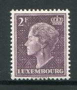 LUXEMBOURG- Y&T N°421- Neuf Avec Charnière * - 1948-58 Charlotte De Profil à Gauche
