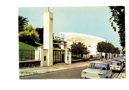 Cpm - 94 - IVRY Sur SEINE - STADE De La Ville - Piscine Municipale - Voiture Renault 8 - Basket-ball