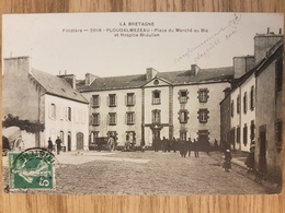 Ploudalmezeau.place Du Marché Au Ble.édition MTIL 2016 - Ploudalmézeau