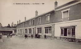 EZANVILLE : Les Ecoles - Ezanville