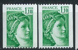 [19] Variété : N° 2062 Sabine De Gandon Roulette Piquage Très Déplacé + Normal ** - Unused Stamps