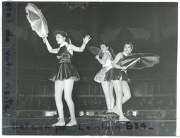 - Photo De Presse - Original - Françoise DORIN, Suzanne GABRIEILLO, Pierrette SOUPLEX, 24-02-1954, Gala De.. TBE, Scans. - Beroemde Personen