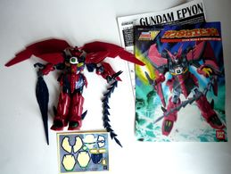 GUNDAM EPYON MOBILE SUIT BANDAI Sans Boîte Figurine Montée Avec Notice - Autres & Non Classés