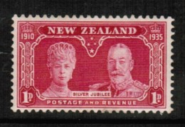 NEW ZEALAND  Scott # 200* VF MINT HINGED - Nuevos