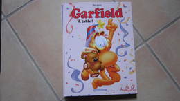 GARFIELD T49 A TABLE !   JIM DAVIS - Garfield