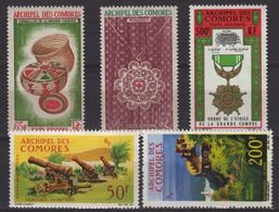 Comores, 5 Timbres Neufs Sans Charnière, Artisanats, Etoile De La Grande Comore, Sites - Airmail