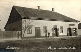 T2/T3 ~1930 Szelevény, Hangya Szövetkezet üzlete. Photo (EK) - Ohne Zuordnung