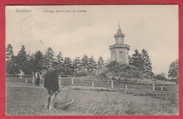 Emptinne - L'Horloge Dans Le Parc Du Château ... Personnages ( Voir Verso ) - Hamois