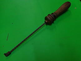 ANCIENNE DRILLE CHIGNOLE A AIGUILLE  PERCEUSE Outil De Bourrelier Sellier - Antiek Gereedschap