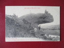 CPA 88 ENVIRONS DE POUXEUX ROCHE BRUCHENAUPIERRE HOMMES - Pouxeux Eloyes