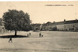 - COURSON Les Carrières -  La Place  (animée)  -17285- - Courson-les-Carrières