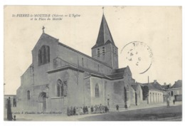58 Saint Pierre Le Moutier, L'église Et La Place Du Marché (3561) - Saint Pierre Le Moutier