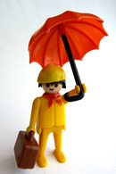 RARE FIGURINE PLAYMOBIL KLICKY 3322 VOYAGEUR AVEC PARAPLUIE En Loose 1975-76 - Playmobil