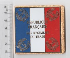 DRAPEAU 121° RT REGIMENT DU TRAIN En Métal Doré - Vlaggen