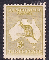 Australia SG 37 1915 Kangaroo,3d Yellow Olive, Mint Hinged - Neufs