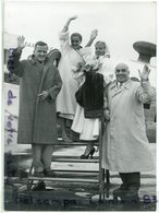 - Photo De Presse - Original, Ray VENTURA, Yves ALLEGRET, Danielle DELORME, Michéle COURDOUE, 08-09-1952, TBE, Scans. - Célébrités