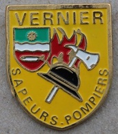 SAPEURS POMPIERS VILLE DE VERNIER - GENEVE - SUISSE - CASQUE - HACHE - FEU  -              (20) - Firemen