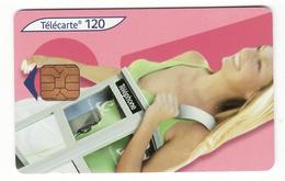 120 OR1 09/05 Femme A14 Cabine Rose Carte Jaune - 2005