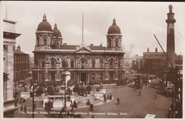 ANGLETERRE---HULL--city Square, Dock Offices And Wilperforcce Monument Bridge, Hull--voir 2 Scans - Hull