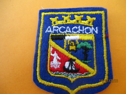 Ecusson Tissu Ancien à Coudre/ Ville D'ARCACHON/ Gironde/ Années 70 - 80       ET215 - Patches