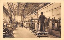 25-SOCHAUX- MONTBELIARD- AUTOMOBILE PEUGEOT- USINES DE CARROSSERIE - - Sochaux