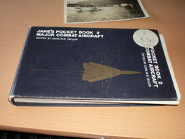 Jane S Pocket Book 2 Major Combat Aircraft  263 Pages Images Of Planes And Helicopters Of More Than 200 Paintings With C - Military/ War