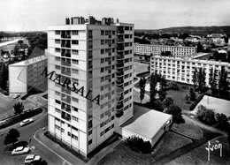 CPM  Soisy Sous Montmorency   Grands Ensembles De L'Avenue Voltaire - Soisy-sous-Montmorency