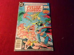 JUSTICE LEAGUE  AMERICA   232 NOV - Marvel