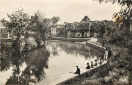 ASSIER - La Rivière Et Son Faubourg - Assier