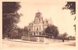 80 - MONTDIDIER : La CAISSE D'EPARGNE ( Banque ) - CPA - Somme - Montdidier