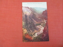 Utah > Zion Canyon        Pin Hole      Ref 3048 - Zion