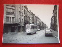 BELGIQUE - BRUXELLES - PHOTO 15 X 10 - TRAM - TRAMWAY - LIGNE  94 - BRABANT - " CINE ELDS - DISCOUNT " - Public Transport (surface)