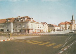 BROUVELIEURES LE CENTRE ET L HOTEL DE VILLE HOTEL DOSSMANN - Brouvelieures