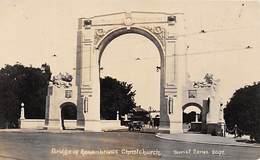 Nouvelle Zéland  New Zealand.  Bridge Of Remenbrance  Christchurch   (voir Scan) - Nieuw-Zeeland