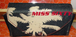 MISS SIXTY CUSTODIA OCCHIALI RIGIDA - Sonnenbrillen