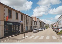 CPM 85 MORTAGNE SUR SEVRE ... Route De Cholet . Le Tabac Presse (Livenais DI100618) - Mortagne Sur Sevre