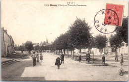 18 BAUGY - La Place Du Commerce - Baugy