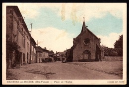 CPA  --  MEZIERES SUR ISSOIRE  PLACE DE L EGLISE  PEU COMMUNE  004.E* - Meziere Sur Issoire