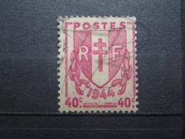 VEND BEAU TIMBRE DE FRANCE N° 672 , TRAIT BLANC AU DESSUS DU " R " !!! - Gebraucht