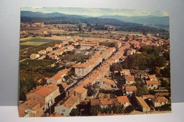 LA CRAU    -  Vue Générale   Aérienne  - ( Pas De Reflet Sur L'original ) - La Crau