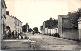 44 - La CHAPELLE BASSE MER -- Rue Du Calvaire - La Chapelle Basse-Mer