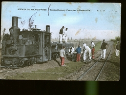 MANOEUVRES MILITAIRES  LOCOMOTIVE    JLM - Gares - Avec Trains