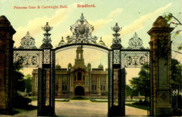 YORKS - BRADFORD - PRINCESS GATE AND CARTRIGHT HALL  Y1010 - Bradford