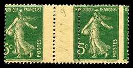 ** N°137, 5c Vert Papier GC: Piquage à Cheval Sur Paire Avec Interpanneau (1ex*), TB  Qualité: ** - Unused Stamps