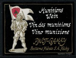 Rare // Etiquette De Vin // Militaire // Pinot-Gamay, Vin Des Munitions - Military